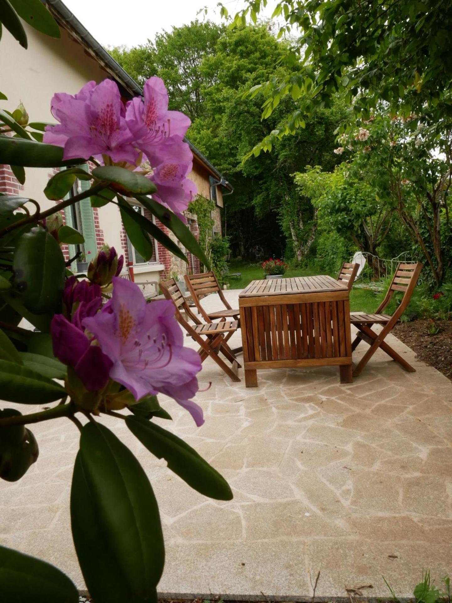 לינה וארוחת בוקר Lapleau Les Jardins De Nanine מראה חיצוני תמונה
